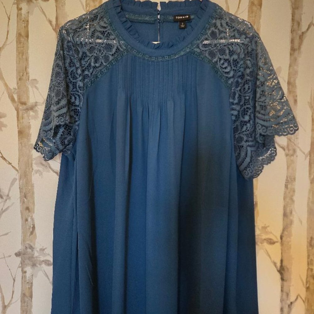 Torrid Lace Detail Short Sleeve Top 2X Peacock Blue